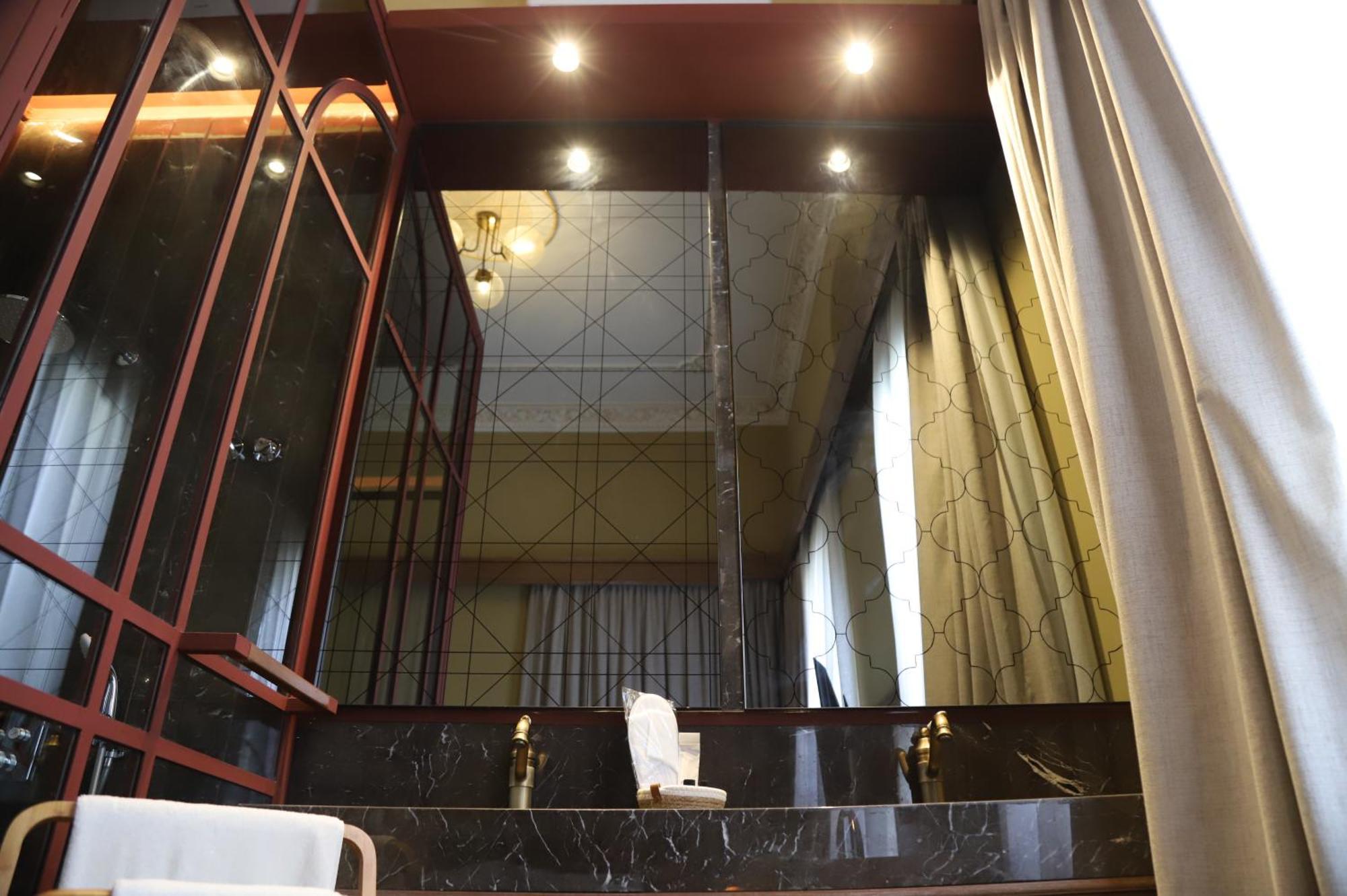 Hotel Lost Gemmayzeh Бейрут Экстерьер фото